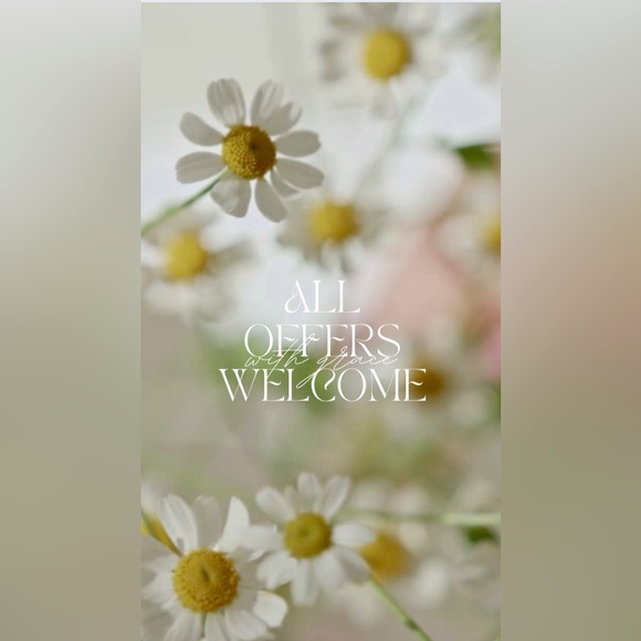 Meet your Posher, Lillian - Picture 1 of 1